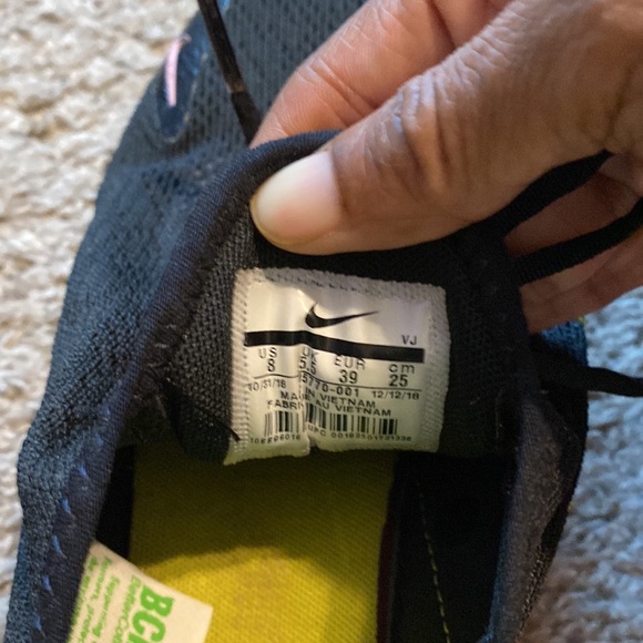 Nike women shoes - Picture 4 of 5